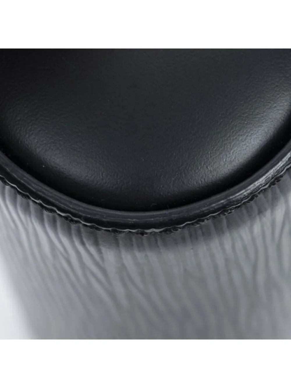 Louis Vuitton Souflo Pouch Black - Picture 7 of 10